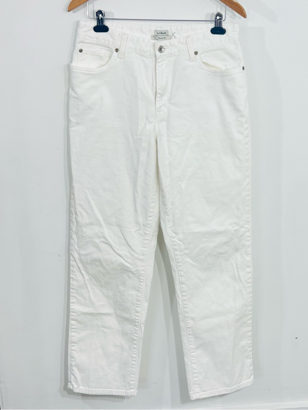 L.L. Bean Classic Fit White 5 Pocket Casual Denim Jeans Minimalist Preppy Sz 12